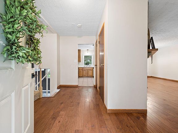 4th image of 1201 Addison Dr