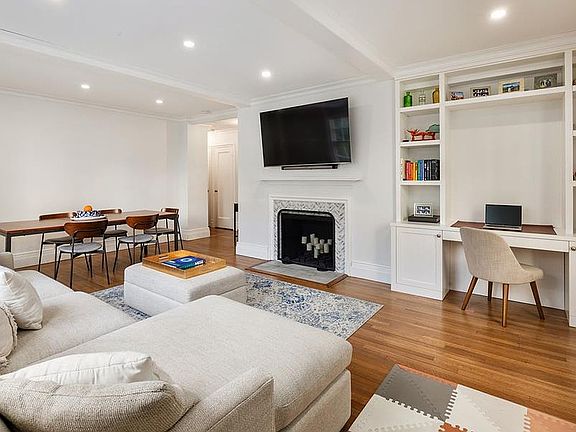 4th image of 333 E 68th St APT 5D