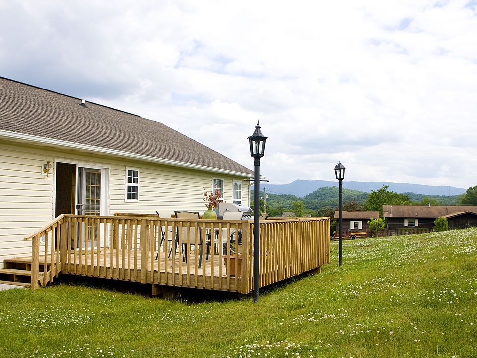 view of the mountains