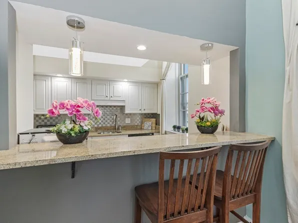 165 Winnisimmet St Unit 3A, Chelsea, MA 02150
