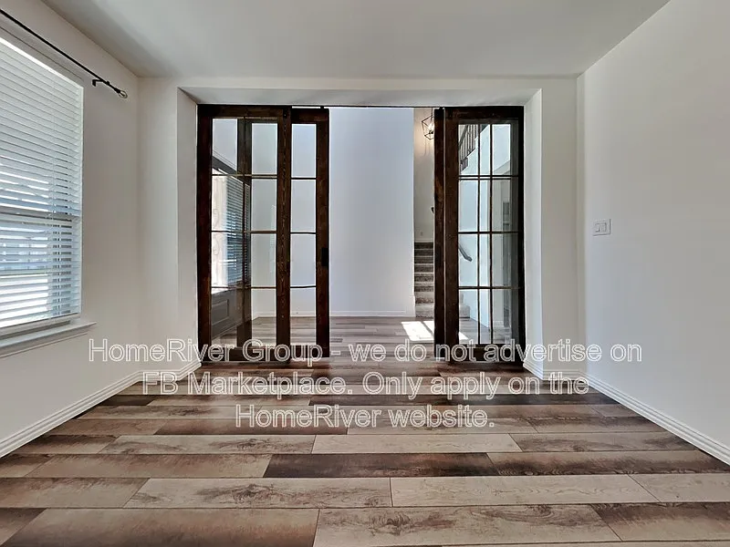4 bed, 4.0 bath, 2679 sqft, $2,900 — Photo 4