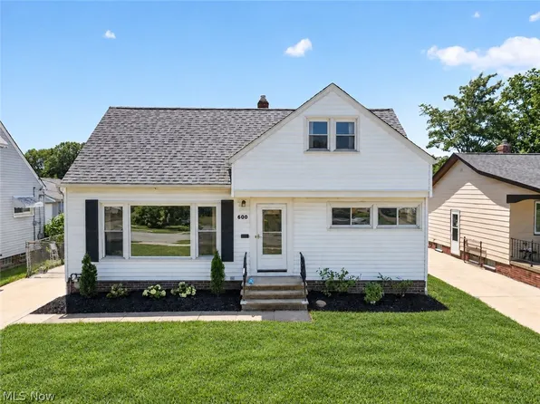 600 E 315th St, Willowick, OH 44095