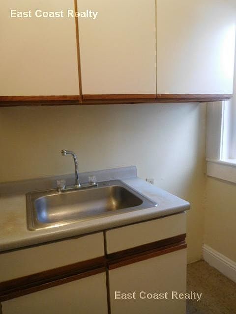 2nd image of 60 Woodstock Ave #1