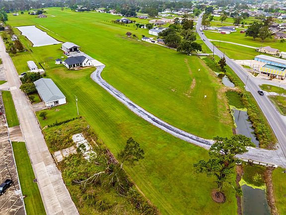 4th image of 2811 Bayou Blue Rd