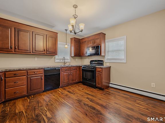 5th image of 66 Lucas Park Road