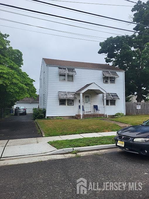 1st image of 224 N 9th Ave
