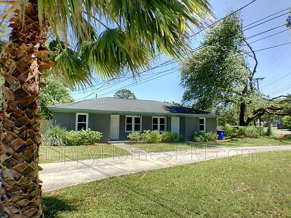 3rd image of 1559 Brookbank Ave #B