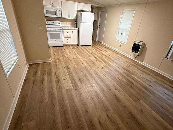3rd image of 76 Cornell Dr