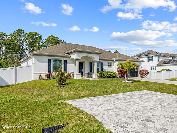 2nd image of 2614 Ramsdale Dr SE