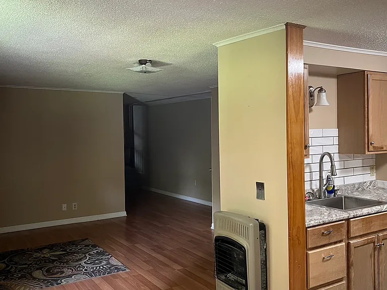 Kitchen / Living Room