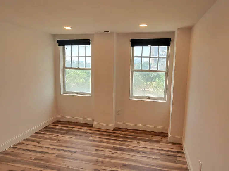 4406 McPherson Ave #4 — Photo 9