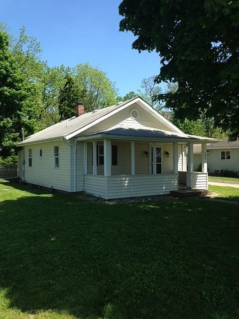 1st image of 322 N McCombs St