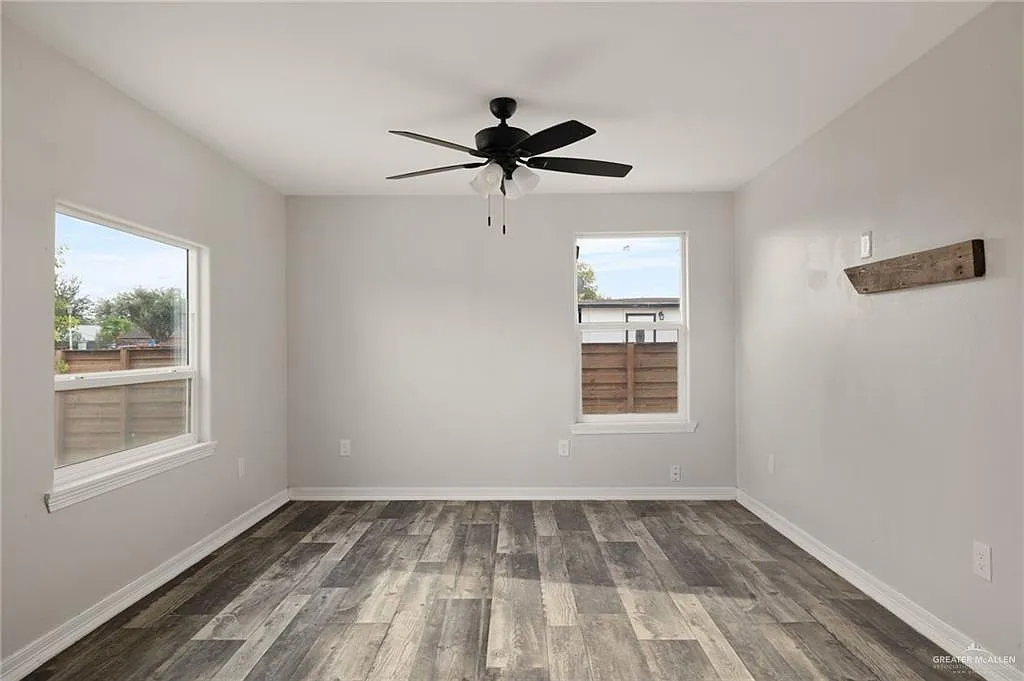 3 bed, 1.0 bath, 1008 sqft, $1,250 — Photo 3