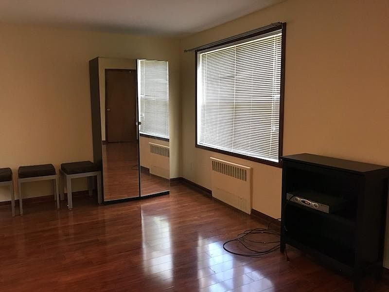 1st image of 42 Avenue