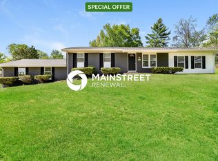 3909 Opal Dr, Saint Charles, MO 63304