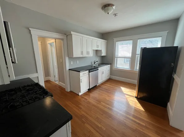 113 Sherwood St, Roslindale, MA