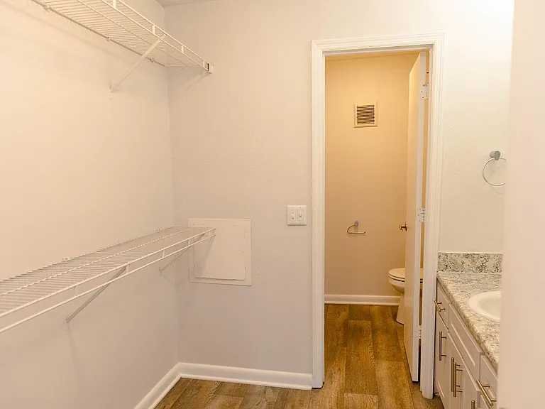 Chase Cove Apartments — Photo 155