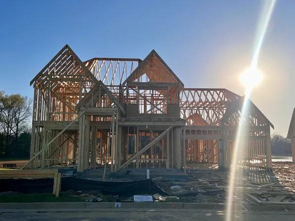 10305 Ashlyn Ln S, Collierville, TN 38017