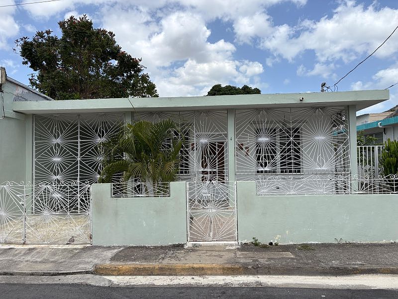 1st image of Bo Pueblo Calle Carrion Maduro Sur #4