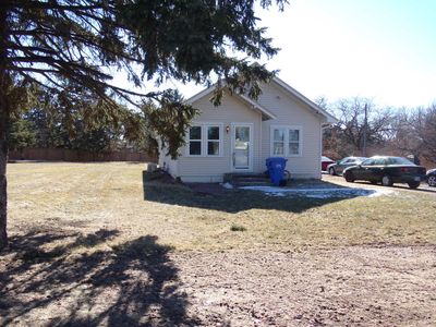 413 2nd St SE, De Smet, SD, 57231