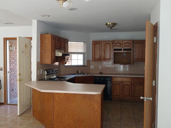 4th image of 1304 N 22nd St