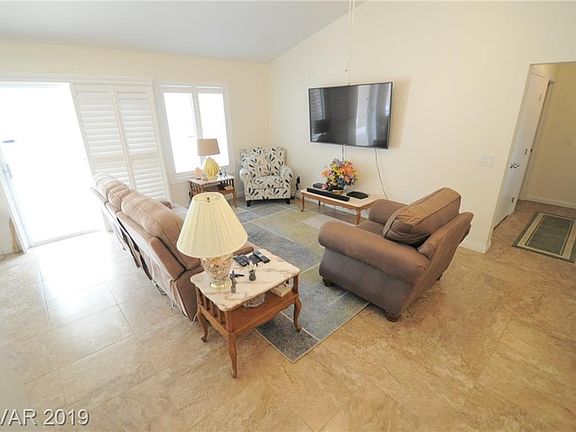 4th image of 3109 Birdwood Dr