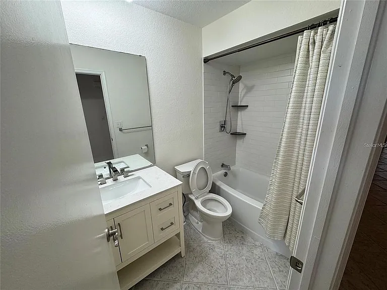 2275 S McCall Rd #201 — Photo 7