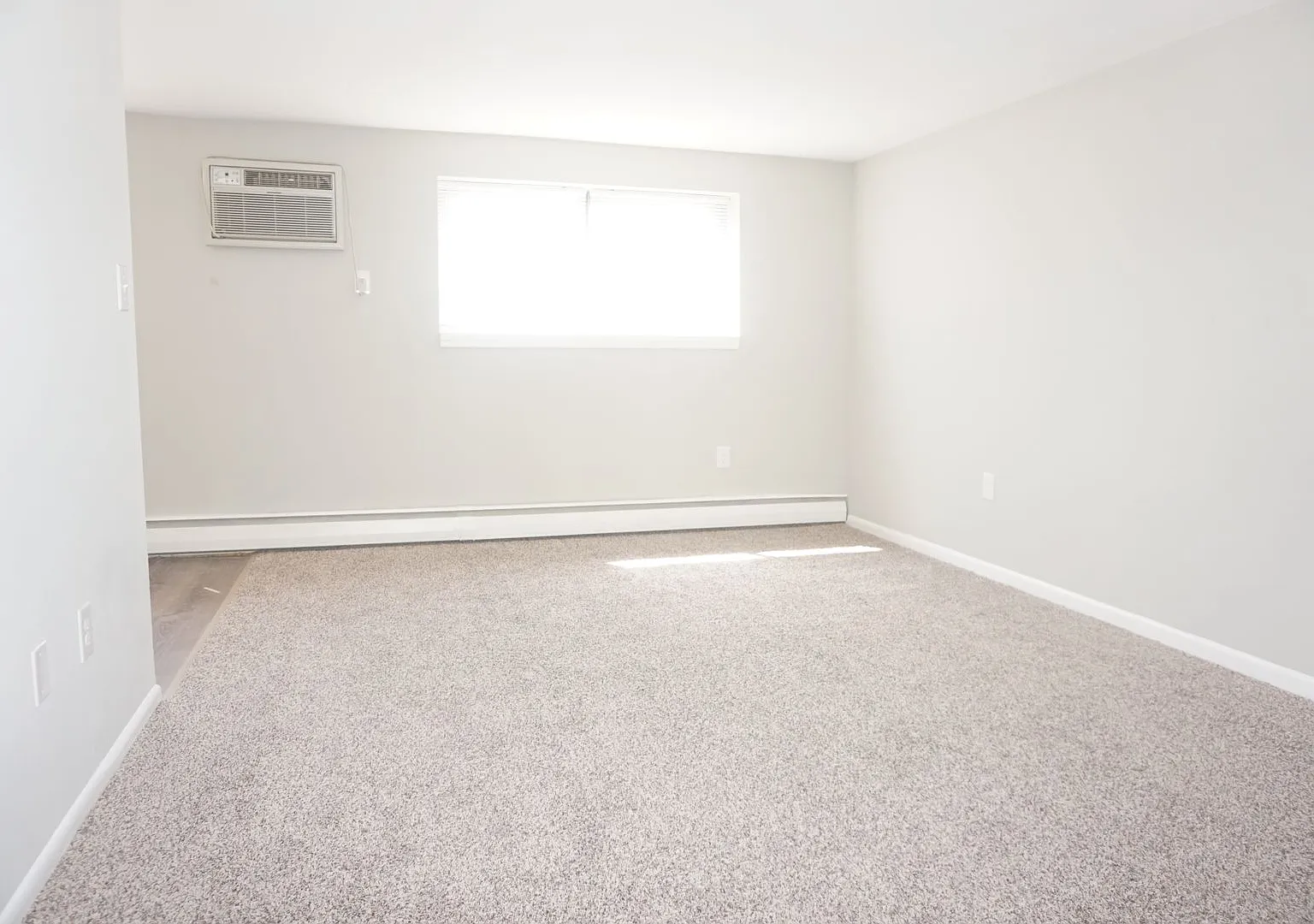 Yale Court Apartments — Photo 4
