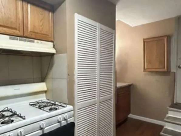 231 4th St #1, Passaic, NJ 07055