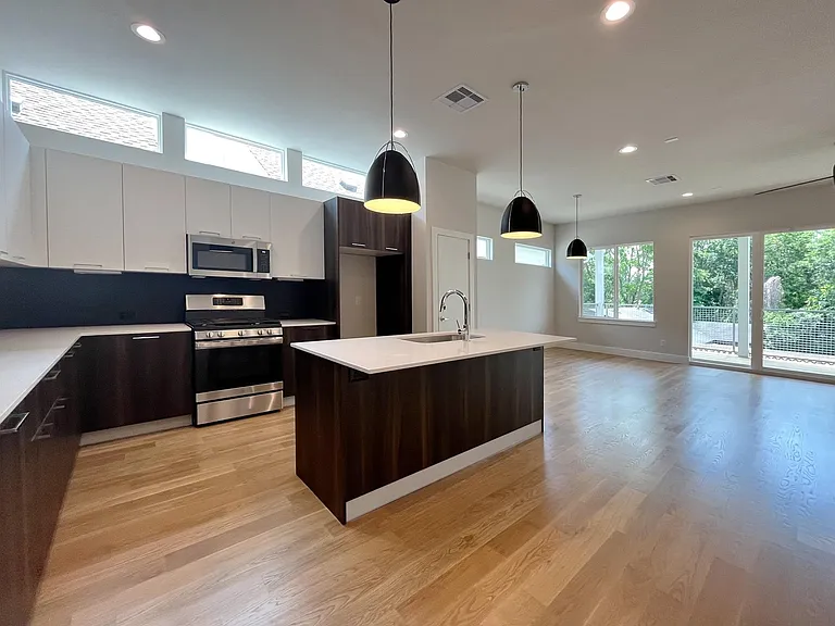 5314 Suez St — Photo 2