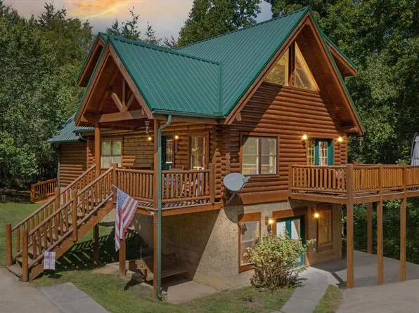 274 Burning Oaks Dr, Sevierville, TN 37876