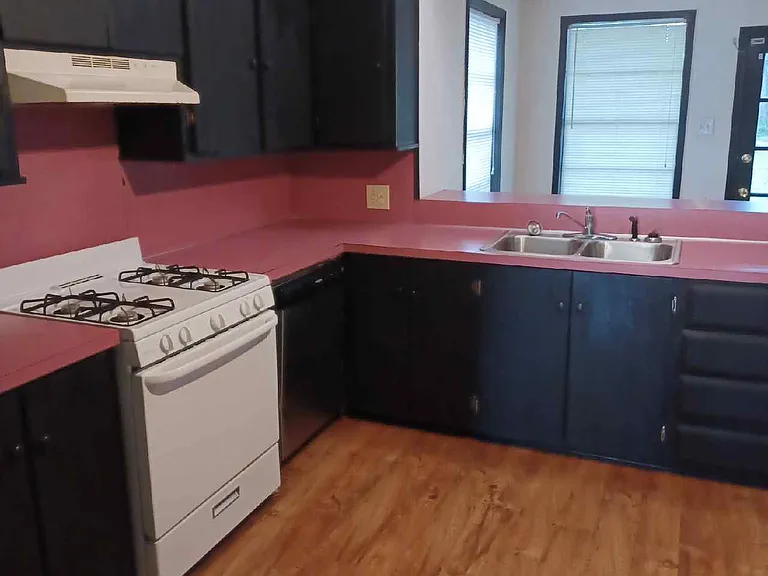 307 E Colorado Ave — Photo 5