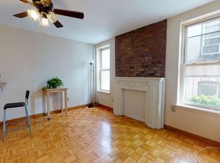 696 10th Ave #4C1, New York, NY 10019