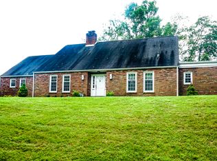 1299 Greenbrier Rd, Fairmont, WV 26554