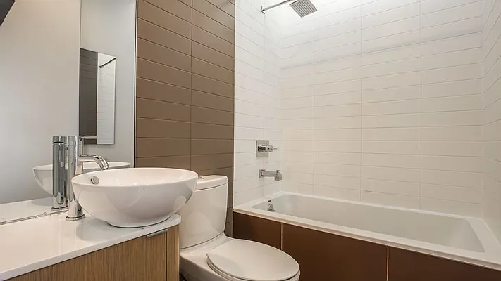 Rented by Nooklyn NYC LLC | media 21