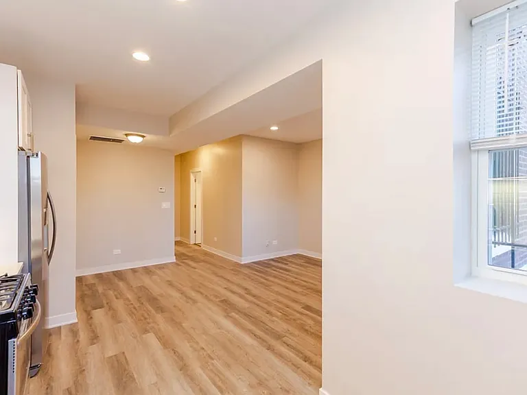 3603 W Ainslie St #G — Photo 3