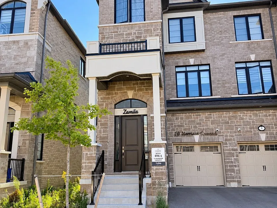 10 Morrison Cres