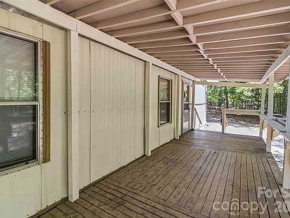 5th image of 2228 Lannie Ln