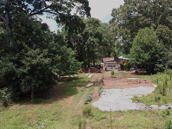 3rd image of 4071 Church St