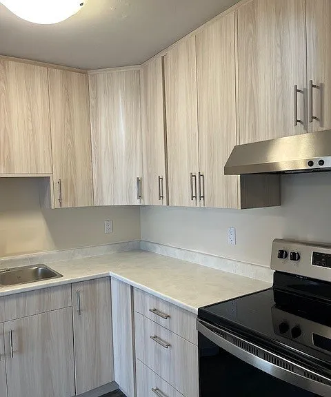 110 Pandora Ave #303 — Photo 16
