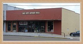 2nd image of 1913 7th St