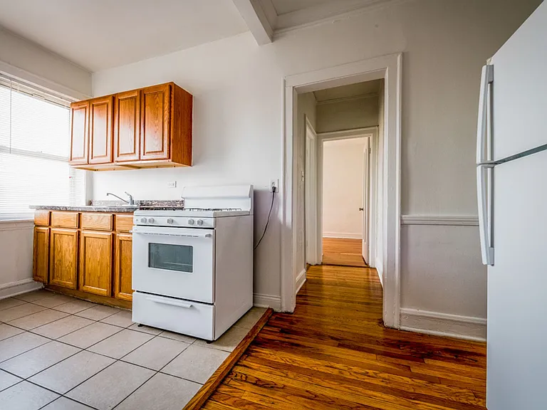 8001 S Ellis — Photo 12