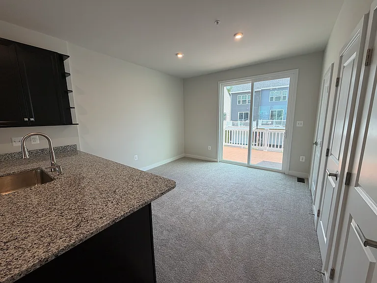 145 Spring Gate Ln — Photo 5