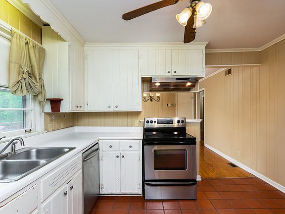 3rd image of 5121 Wilmar Dr