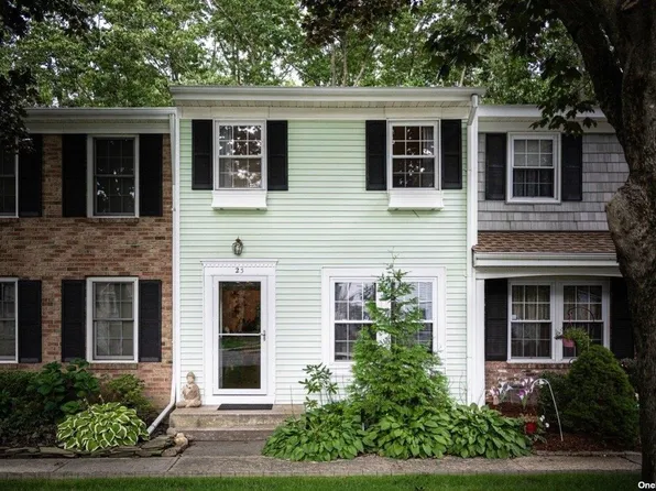 23 Wilson Commons, Yaphank, NY 11980