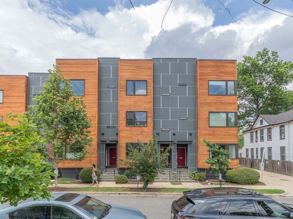 1202 Jackson St NE #109-1