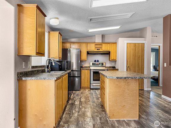 4th image of 7834 197th Avenue SW
