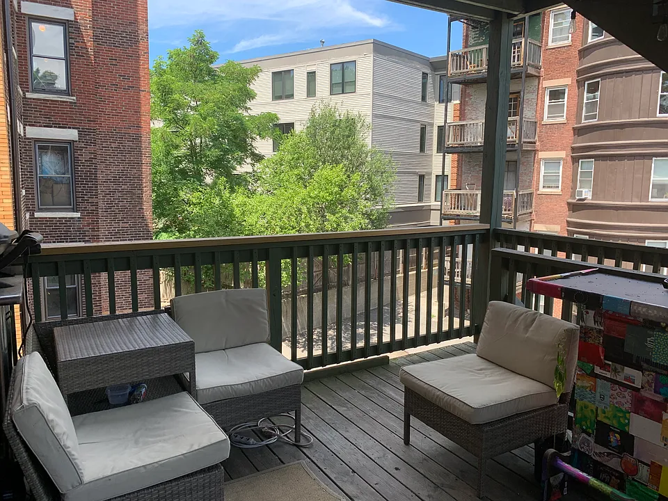 675 Washington St #2D