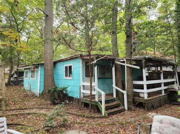 16 22nd Street, Wading River, NY 11792