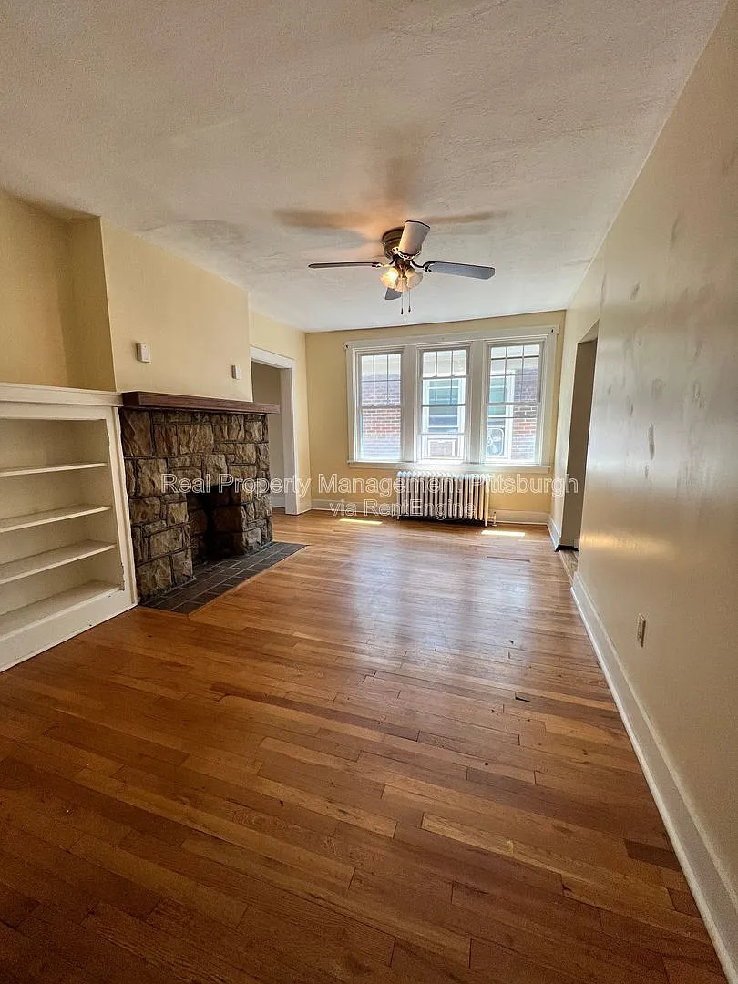 Building Photo - 5731 Phillips Ave #2